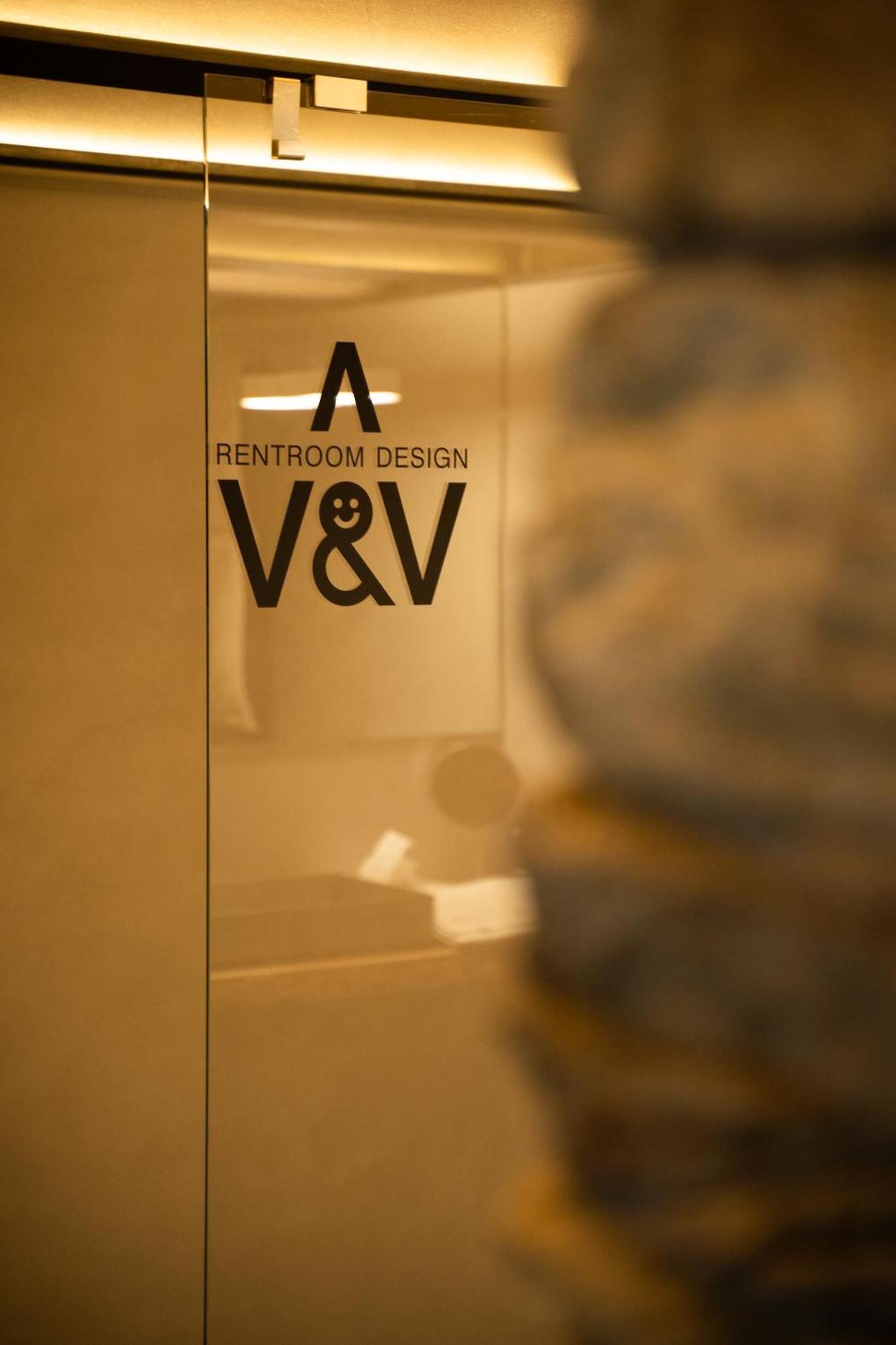 V&V Rentroom Design Gignod ห้อง รูปภาพ